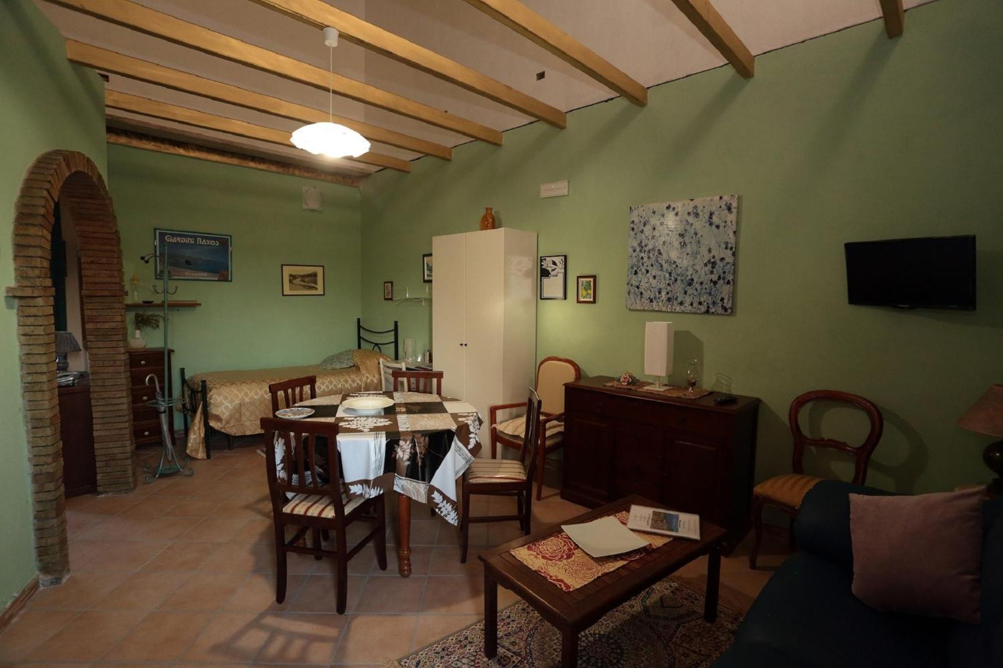 Holiday Maison Villa Arci Giardini Naxos Esterno foto